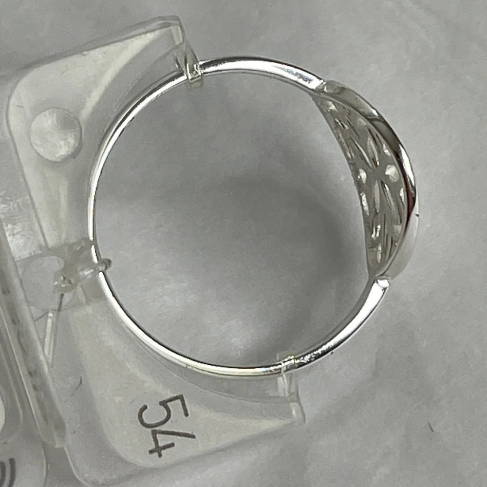 TOSH 925 Silver Plated Ring with Floral Cut-out Size 54